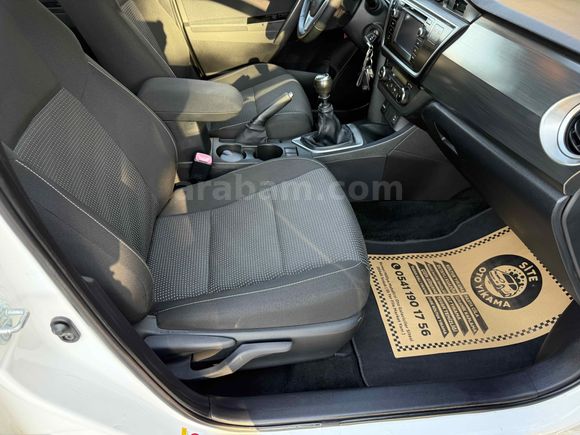 Galeriden Toyota Auris 1.4 D-4D Active Skypack 2013 Model Balıkesir