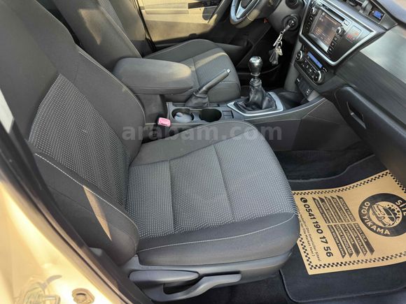 Galeriden Toyota Auris 1.4 D-4D Active Skypack 2013 Model Balıkesir