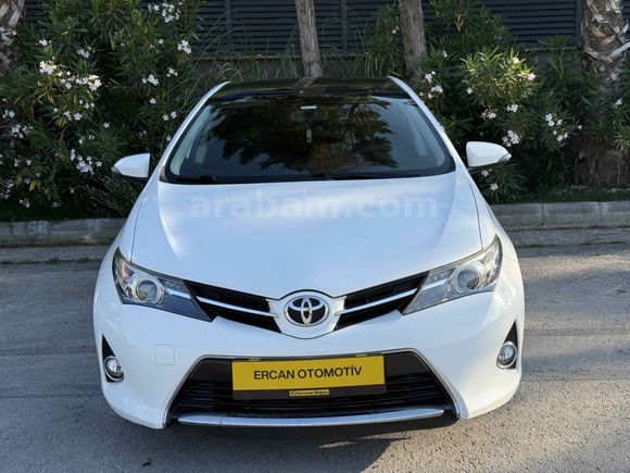 Galeriden Toyota Auris 1.4 D-4D Active Skypack 2013 Model Balıkesir