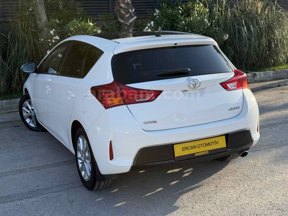 Galeriden Toyota Auris 1.4 D-4D Active Skypack 2013 Model Balıkesir