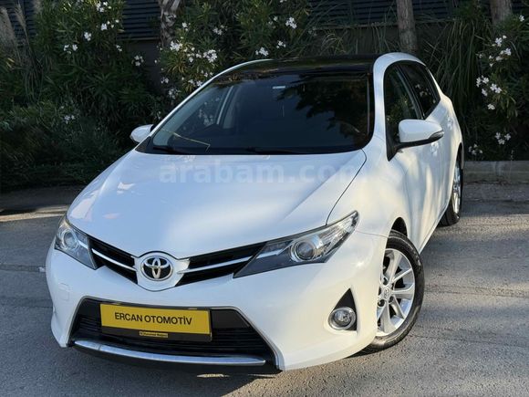 Galeriden Toyota Auris 1.4 D-4D Active Skypack 2013 Model Balıkesir