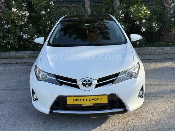 Galeriden Toyota Auris 1.4 D-4D Active Skypack 2013 Model Balıkesir