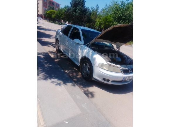 Sahibinden Opel Vectra 1.8 CD 2000 Model