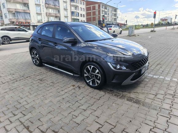 Sahibinden Hyundai Kona 1.6 T-GDI 2020 Model  100.000 km Füme