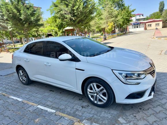 Sahibinden Renault Megane 1.6 Joy 2018 Model