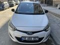 Aradığım aracı buldum. Acil satılık tertemiz öğretmenden Hyundai i20  