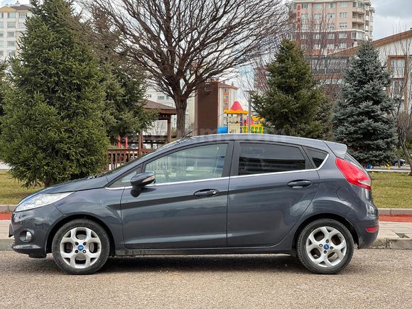 Sahibinden Ford Fiesta 1.4 Titanium 2011 Model