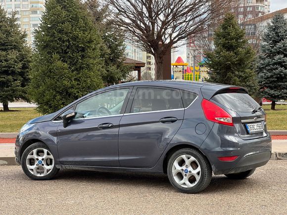 Sahibinden Ford Fiesta 1.4 Titanium 2011 Model
