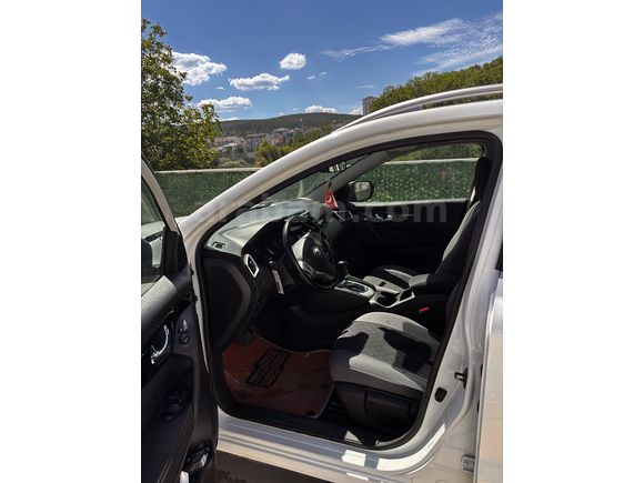 ACİL MEMURDAN 89 BİNDE QASQAİ SUV