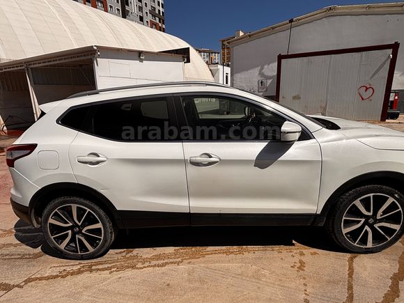 Düşük KM otomatik Qashqai Tertemiz