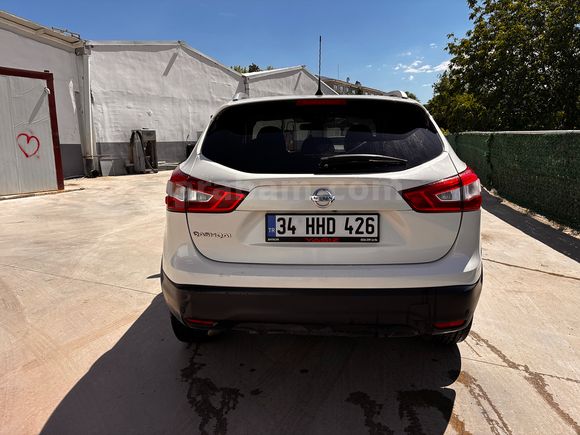 ACİL MEMURDAN 89 BİNDE QASQAİ SUV