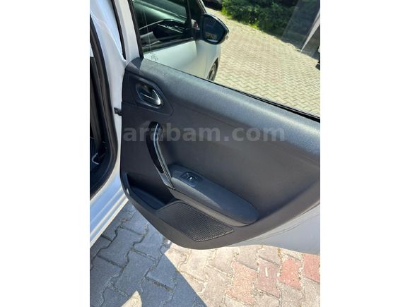 Sahibinden Peugeot 208 1.2 PureTech Access 2016 Model  101.000 km Diğer