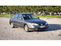 Memurdan Hyundai Elantra 1.6 GLS 1999 Model