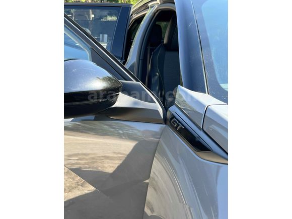 Sahibinden temiz garantili Peugeot 2008 GT 2025 model