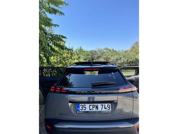 Sahibinden temiz garantili Peugeot 2008 GT 2025 model