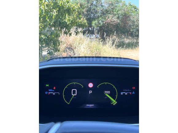 Sahibinden temiz garantili Peugeot 2008 GT 2025 model
