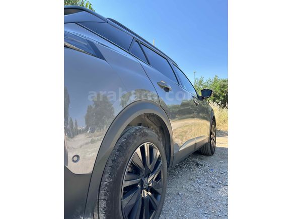 Sahibinden temiz garantili Peugeot 2008 GT 2025 model