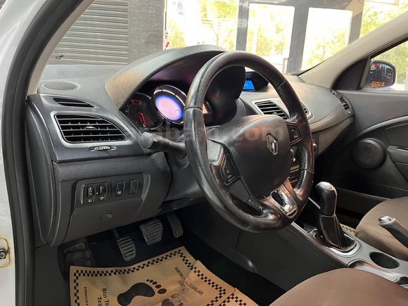 Sahibinden Renault Fluence 1.5 dCi Touch Plus 2015 Model