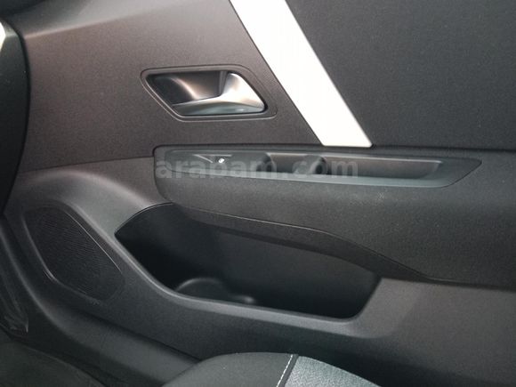 Sahibinden Citroen C4 X 1.2 PureTech Feel Bold 2024 Model