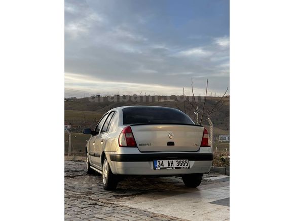 Sahibinden Renault Clio 1.4 Authentique 2005 Model 
