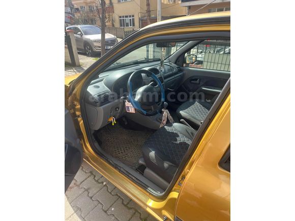 Sahibinden Renault Clio 1.4 RTA 2000 Model 