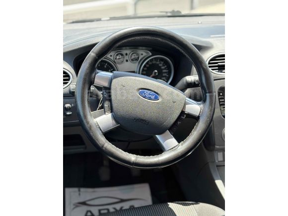 Sahibinden Ford Focus 1.6 Ti-VCT Titanium 2011 Model 