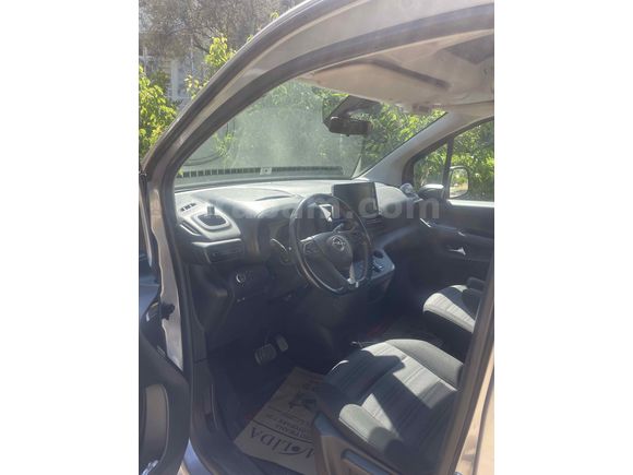 Sahibinden Opel Combo 1.5 CDTI Edition 2023 Model 