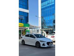 Sahibinden Hyundai Elantra 1.6 CRDi Style Plus 2017 Model  170000 km Beyaz