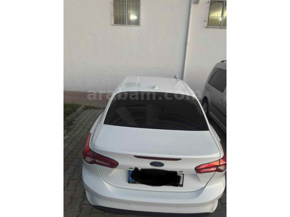 Sahibinden Ford Focus 1.5 EcoBlue Titanium Stil 2023 Model 