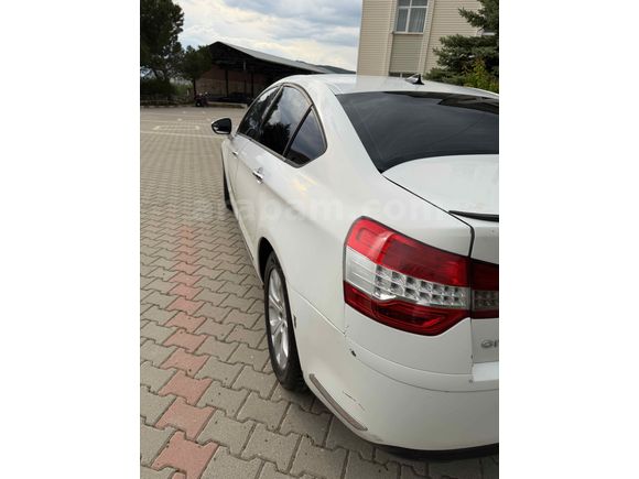 Sahibinden Citroen C5 1.6 e-HDi Confort 2012 Model  302000 km Beyaz