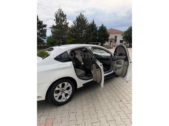 Sahibinden Citroen C5 1.6 e-HDi Confort 2012 Model  302000 km Beyaz