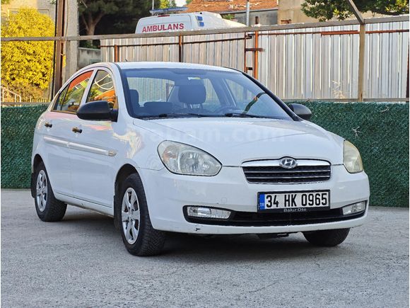 İLK SAHİBİNDEN  Hyundai Accent Era 1.5 CRDi-VGT Team 2011 Model  237.000 km Beyaz