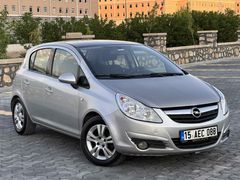 TAM OTOMATİK 215.000 km DEĞİŞENSİZ
2 PARÇA BOYALI OPEL CORSA