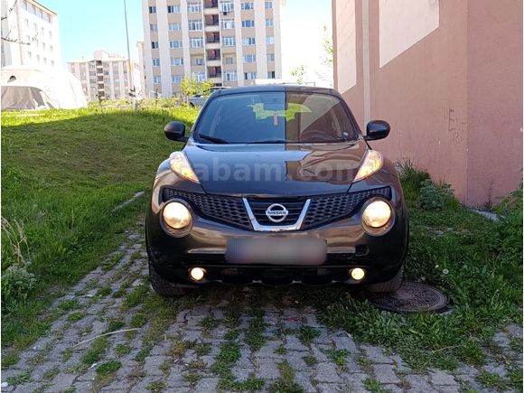 Nissan Juke 1.6 Tekna )