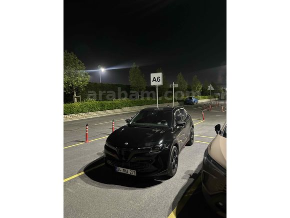 Sahibinden Alfa Romeo Junior Ibrida 1.2 speciale 2024 Model 