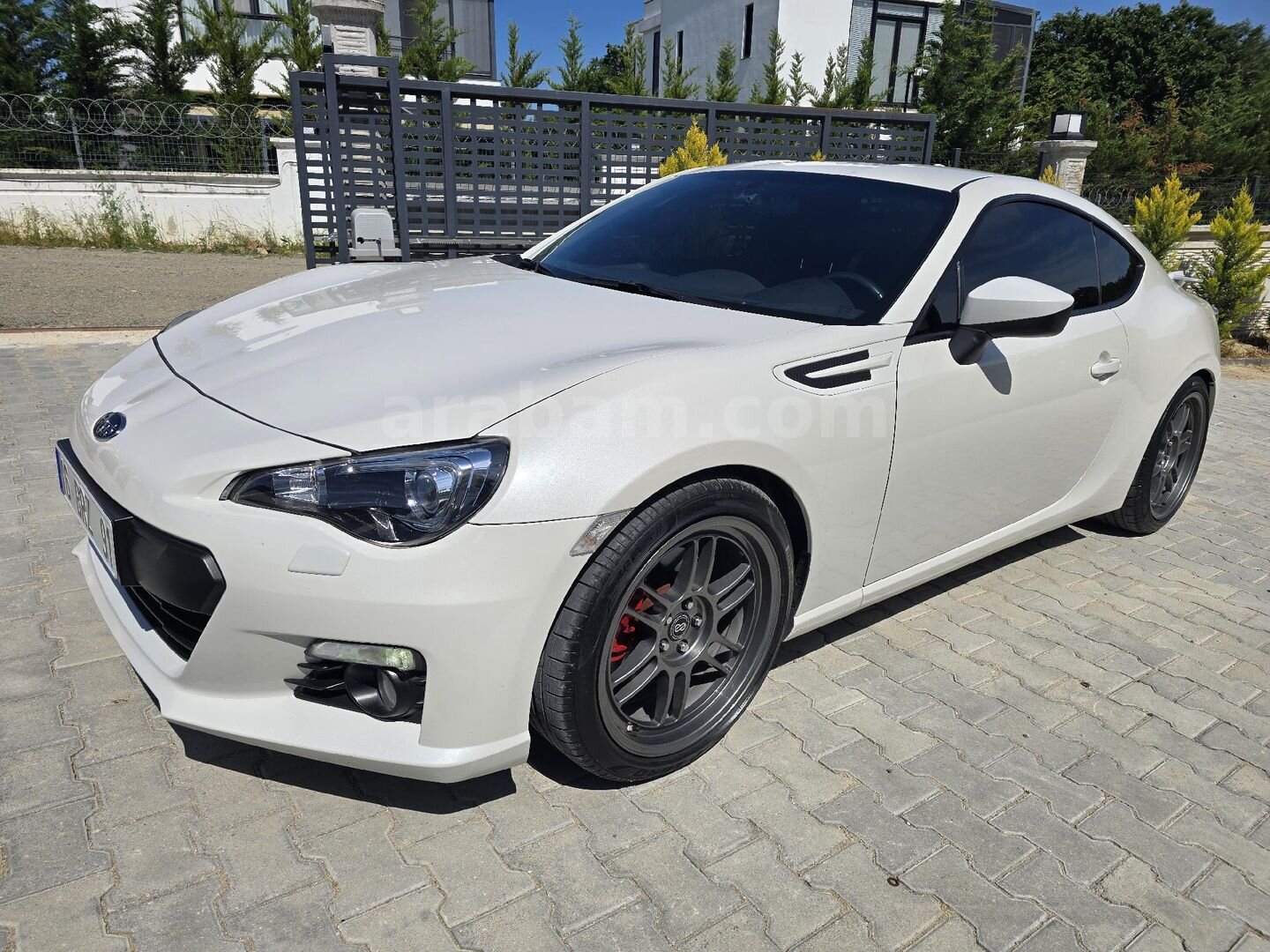 Sahibinden Subaru BRZ 2.0R Premium 2015 Model Tekirdağ 64.900 km Beyaz 5