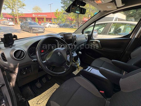 SARAY OTO’DAN 2017 MODEL PEUGEOT PARTNER ZENİTH 138.000KM 