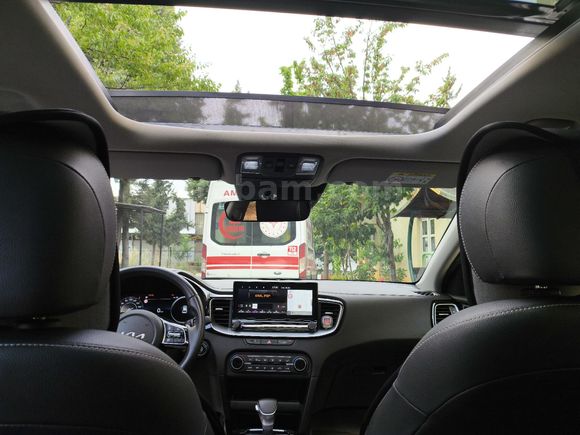 Sahibinden Kia XCeed 1.5 T-GDI Elegance 2025 Model