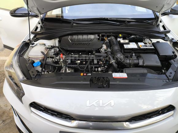 Sahibinden Kia XCeed 1.5 T-GDI Elegance 2025 Model