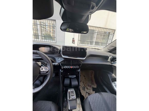 Sahibinden Peugeot 2008 1.2 PureTech Allure 2025 Model 