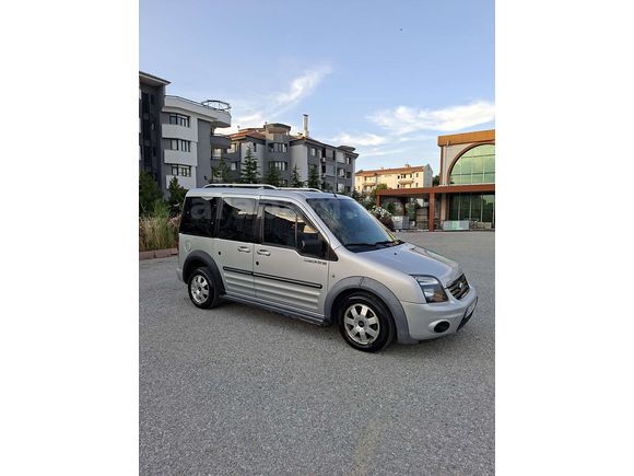 Sahibinden Ford Tourneo Connect 1.8 TDCI Blackline 2012 Model 