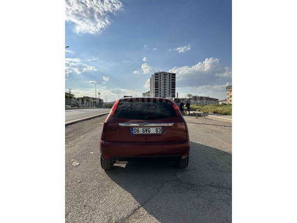 Sahibinden Ford Focus 1.6 Ghia 2001 Model 