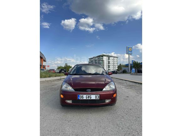 Sahibinden Ford Focus 1.6 Ghia 2001 Model 
