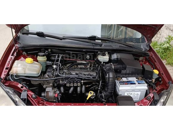 Sahibinden Ford Focus 1.6 Ghia 2001 Model 