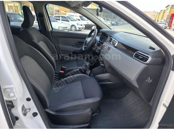 Sahibinden Dacia Duster 1.5 BlueDCI Essential 2023 Model