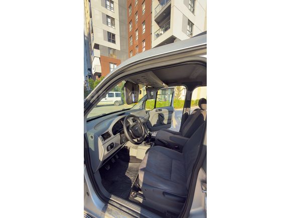 2. Sahibinden GEÇMİŞİ BELLİ, MASRAFSIZ, TEMİZ FORD CONNECT 90LIK