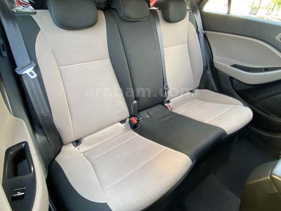 Sahibinden Hyundai i20 1.2 MPI Style 2015 Model 