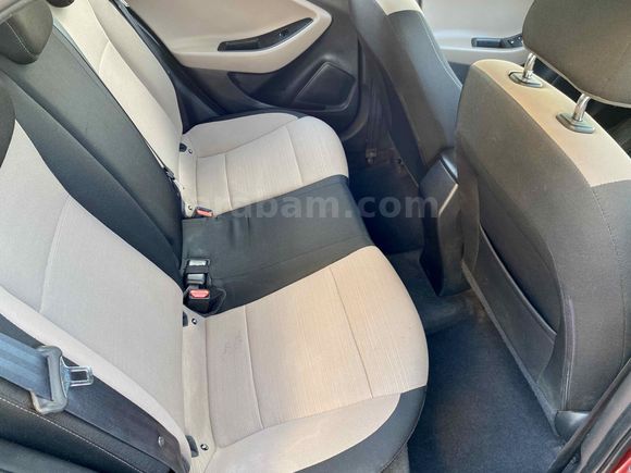Sahibinden Hyundai i20 1.2 MPI Style 2015 Model 