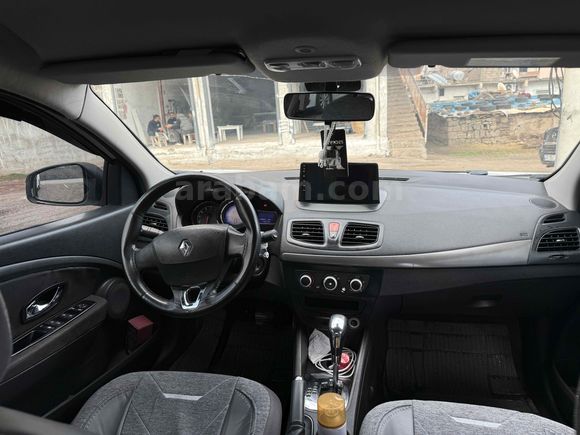 Sahibinden Renault Fluence 1.5 dCi Touch 2015 Model 
