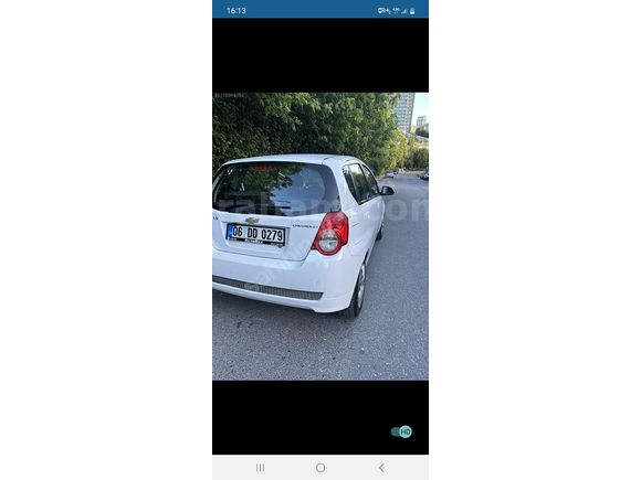 Akademisyenden otomatik, geri görüş kameralı, multimedya ekranlı